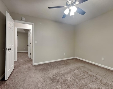 2245 Huntington Drive - Photo Thumbnail 12