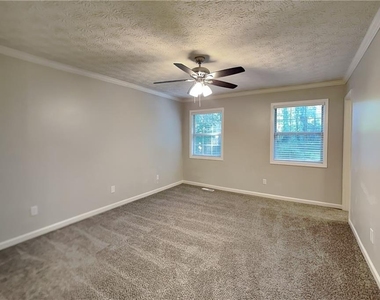 3784 Cherokee Overlook Drive - Photo Thumbnail 7