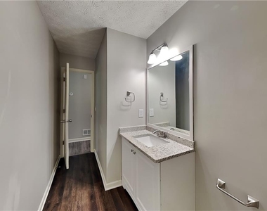 3784 Cherokee Overlook Drive - Photo Thumbnail 14