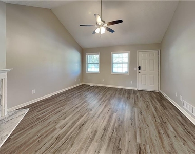 3784 Cherokee Overlook Drive - Photo Thumbnail 2