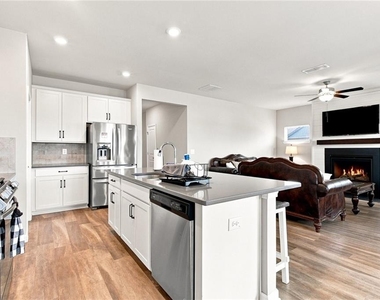 1059 Towne Mill Crossing - Photo Thumbnail 8