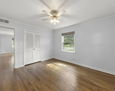 1335 College Avenue - Photo Thumbnail 14