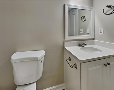 112 Hickory View Lane - Photo Thumbnail 19
