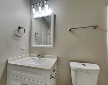 112 Hickory View Lane - Photo Thumbnail 14