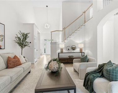2530 Wellsley Lane - Photo Thumbnail 11