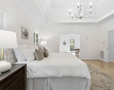 2530 Wellsley Lane - Photo Thumbnail 21