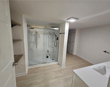 2530 Wellsley Lane - Photo Thumbnail 38