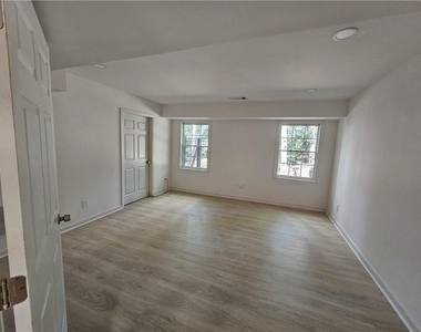 2530 Wellsley Lane - Photo Thumbnail 42