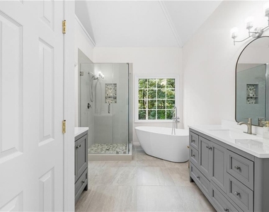 2530 Wellsley Lane - Photo Thumbnail 22