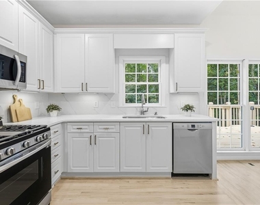 2530 Wellsley Lane - Photo Thumbnail 16