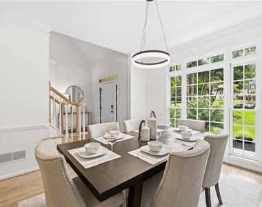 2530 Wellsley Lane - Photo Thumbnail 6