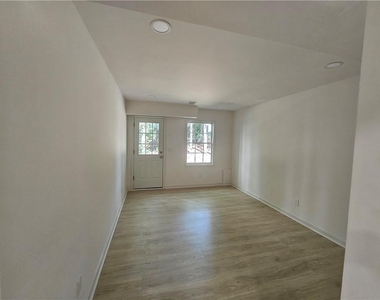 2530 Wellsley Lane - Photo Thumbnail 43