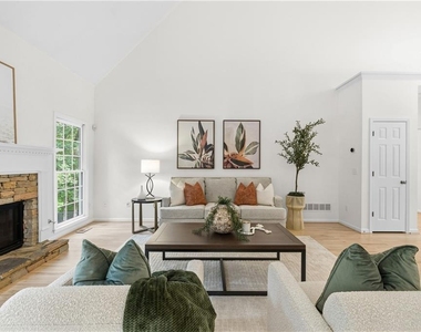 2530 Wellsley Lane - Photo Thumbnail 9