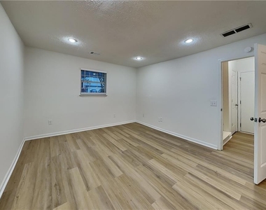 1818 Crescent Hill Drive Nw - Photo Thumbnail 15