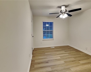 1818 Crescent Hill Drive Nw - Photo Thumbnail 12