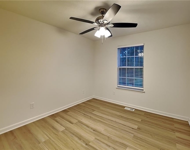 1818 Crescent Hill Drive Nw - Photo Thumbnail 10