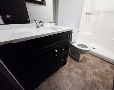 2982 Hillwood Drive - Photo Thumbnail 20