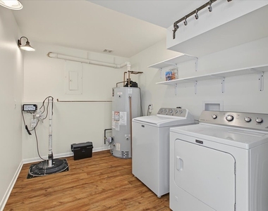 1009 Douglas Avenue - Photo Thumbnail 28