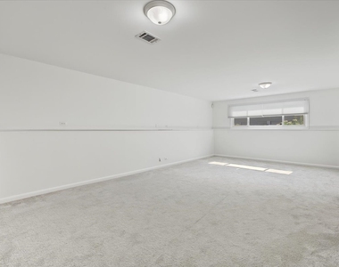 1009 Douglas Avenue - Photo Thumbnail 26