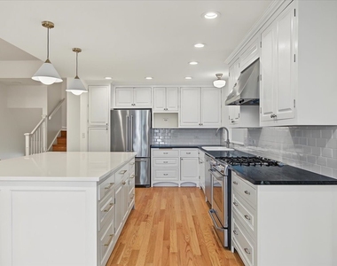 1009 Douglas Avenue - Photo Thumbnail 13