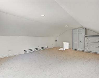 1009 Douglas Avenue - Photo Thumbnail 21