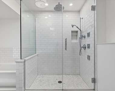 1009 Douglas Avenue - Photo Thumbnail 25