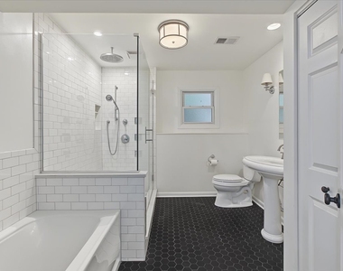 1009 Douglas Avenue - Photo Thumbnail 24