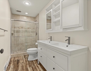 1009 Douglas Avenue - Photo Thumbnail 16