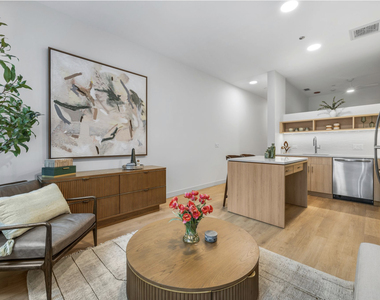 111 W Illinois Street - Photo Thumbnail 1
