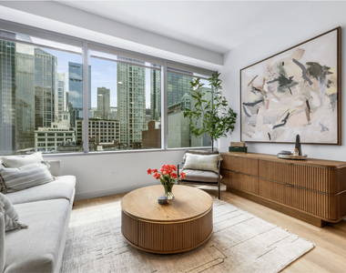 111 W Illinois Street - Photo Thumbnail 2