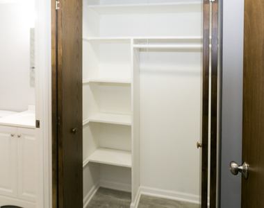 4608 N Beacon Street - Photo Thumbnail 11