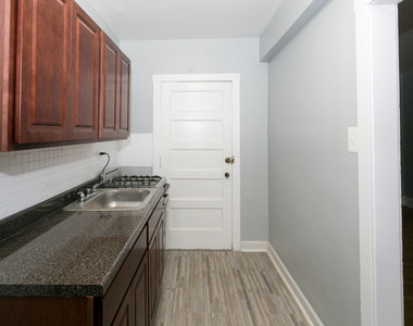 4608 N Beacon Street - Photo Thumbnail 2