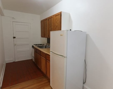4608 N Beacon Street - Photo Thumbnail 3