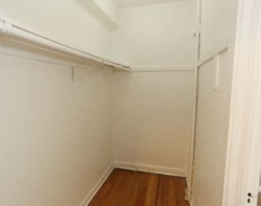 4608 N Beacon Street - Photo Thumbnail 11
