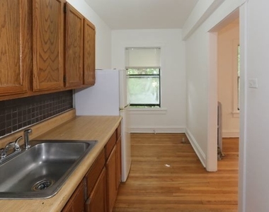4608 N Beacon Street - Photo Thumbnail 2