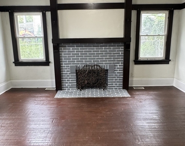 717 22nd Street - Photo Thumbnail 2