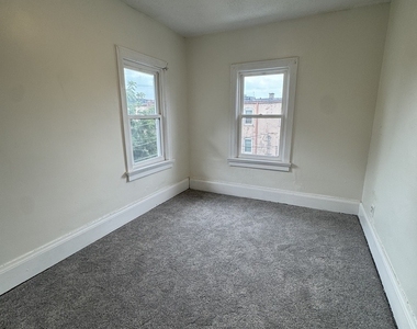 717 22nd Street - Photo Thumbnail 10