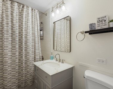 366 N Hemlock Avenue - Photo Thumbnail 25