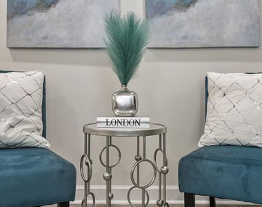 366 N Hemlock Avenue - Photo Thumbnail 3