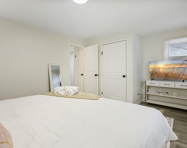 366 N Hemlock Avenue - Photo Thumbnail 28
