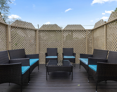 366 N Hemlock Avenue - Photo Thumbnail 30