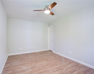 1173 Arlington Avenue Sw - Photo Thumbnail 15