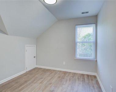 1173 Arlington Avenue Sw - Photo Thumbnail 20