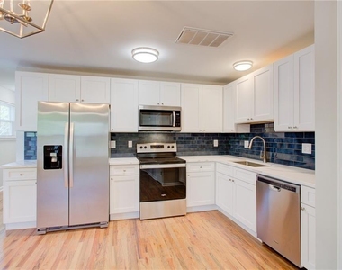1173 Arlington Avenue Sw - Photo Thumbnail 5