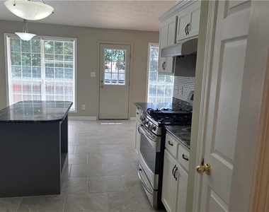 2994 Hickory Run Circle - Photo Thumbnail 11
