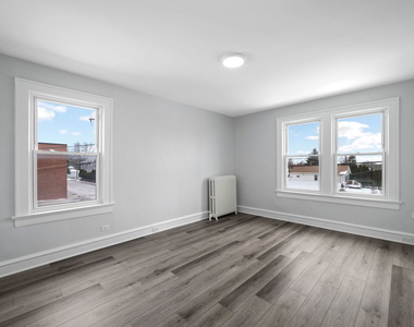 423 Funston Avenue - Photo Thumbnail 5