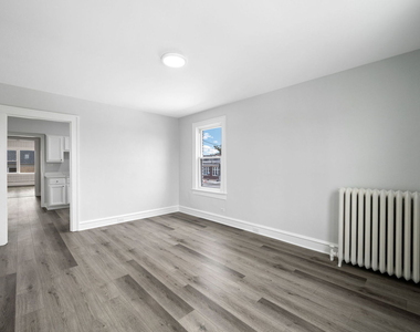 423 Funston Avenue - Photo Thumbnail 6