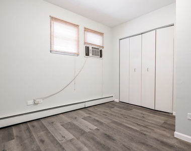 931 Dunlop Avenue - Photo Thumbnail 9