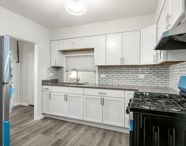 931 Dunlop Avenue - Photo Thumbnail 5