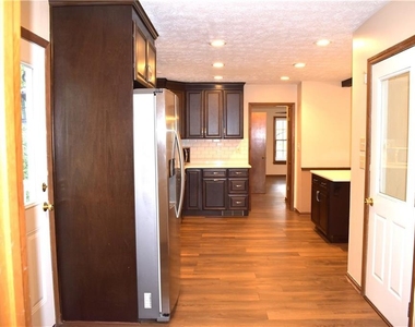 2264 Post Oak Drive - Photo Thumbnail 4